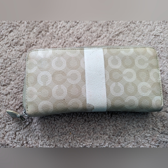 Coach Wallet - Picture 2 of 8